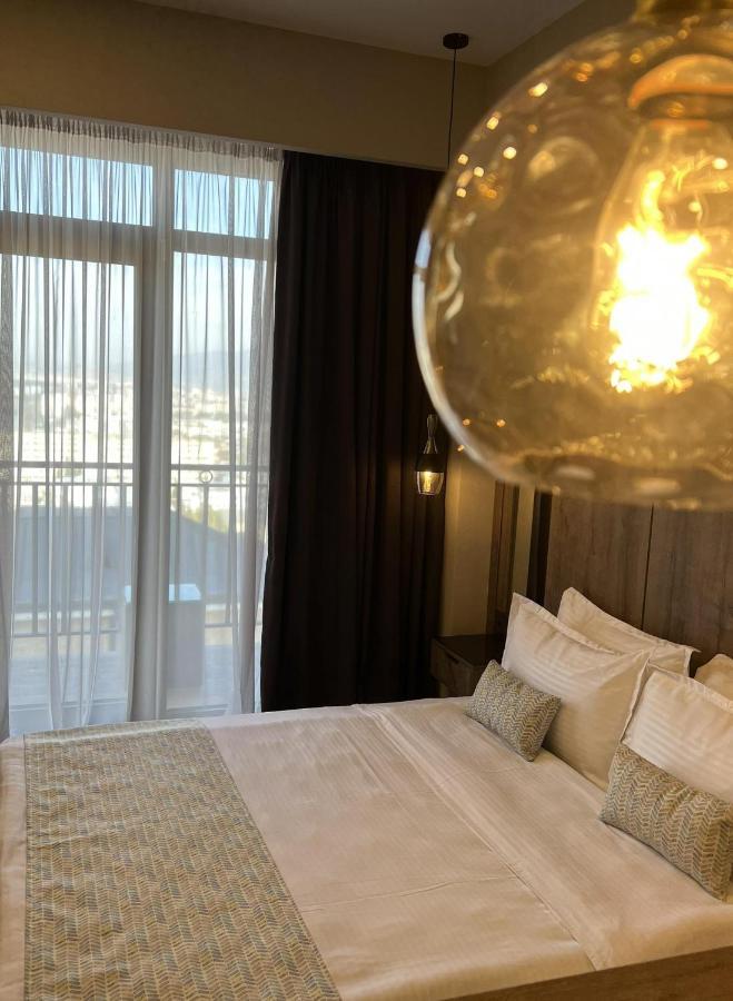 Hotel Sky Station Tbilisi Bagian luar foto