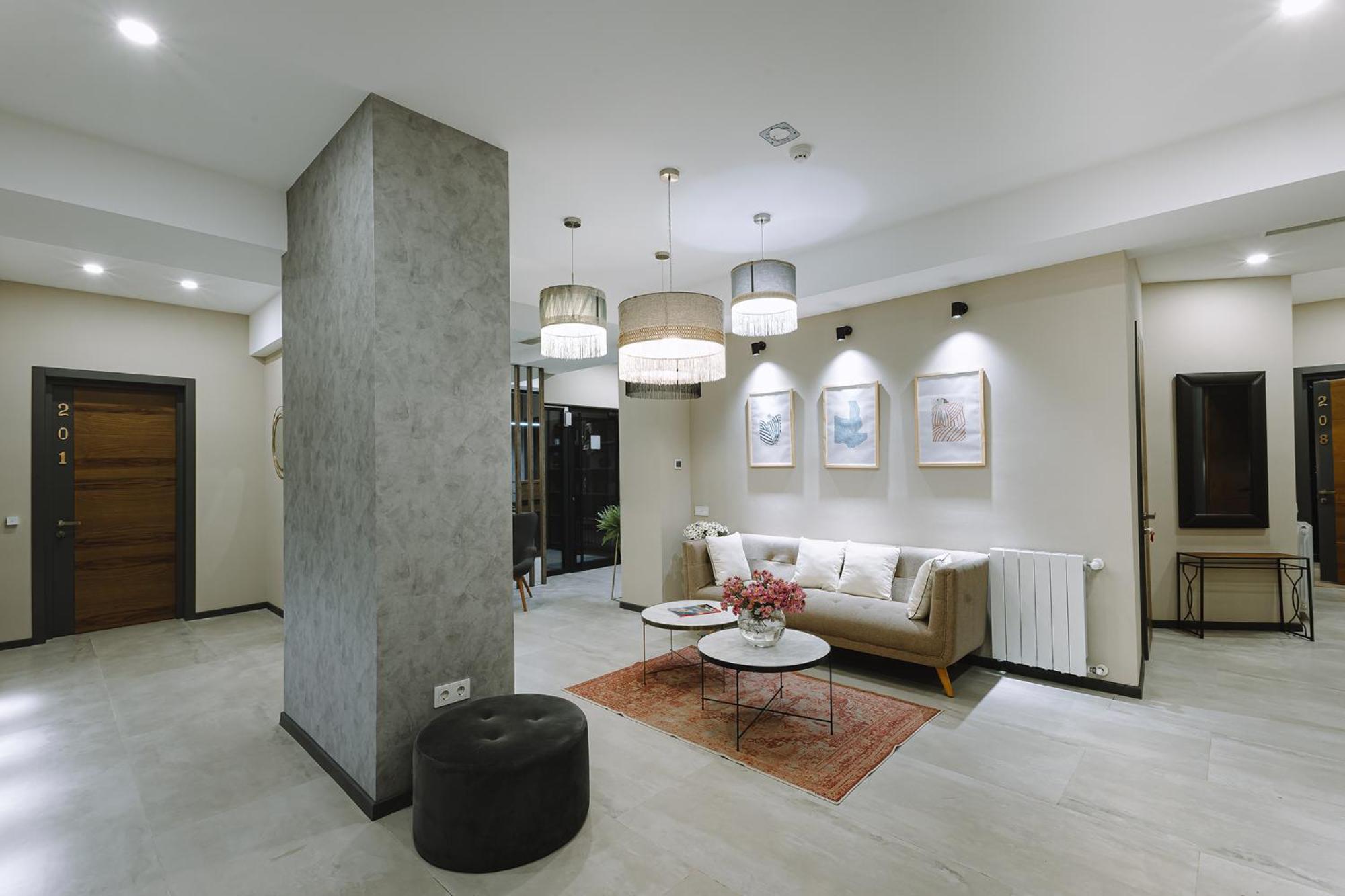 Hotel Sky Station Tbilisi Bagian luar foto
