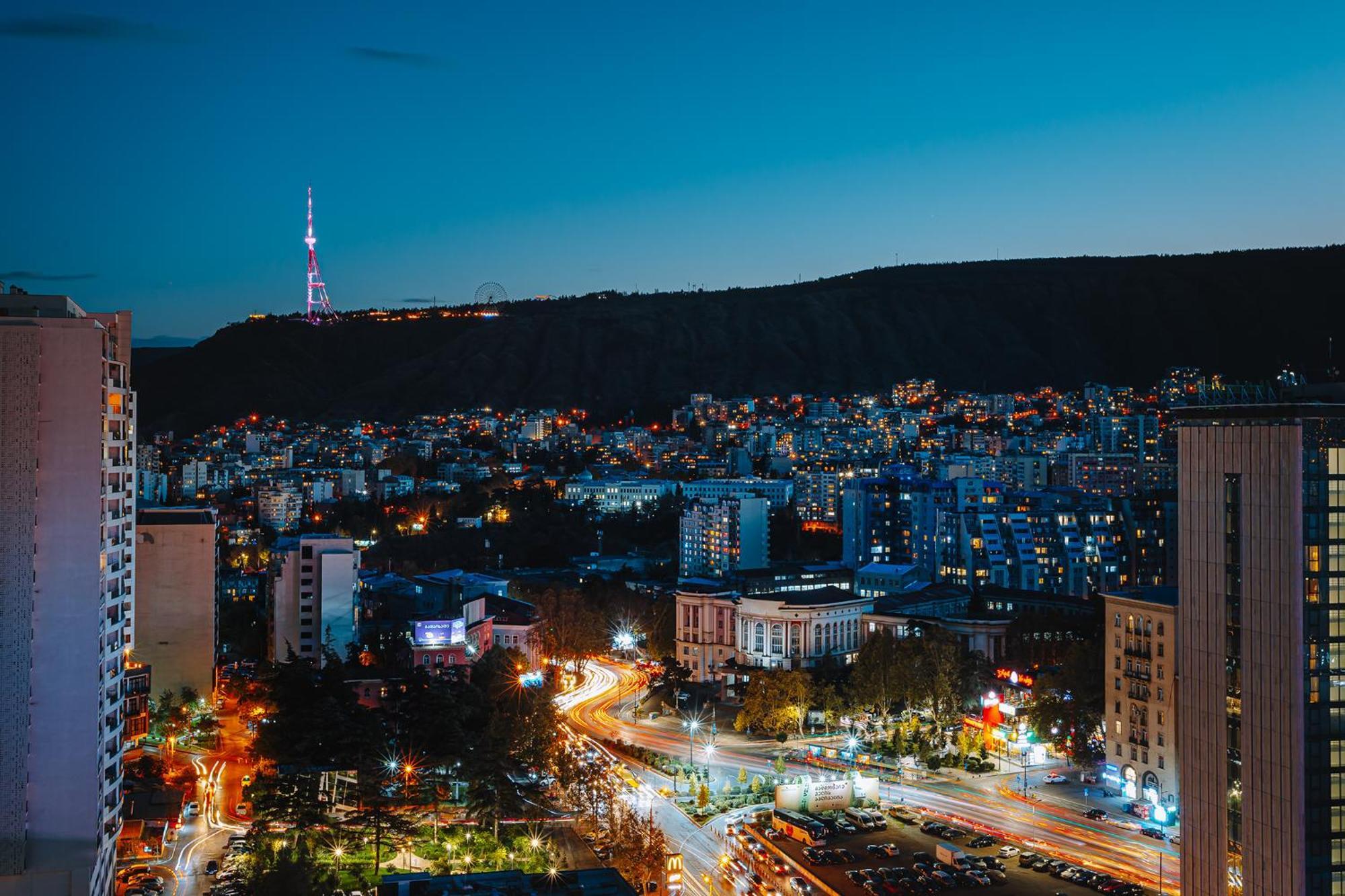 Hotel Sky Station Tbilisi Bagian luar foto