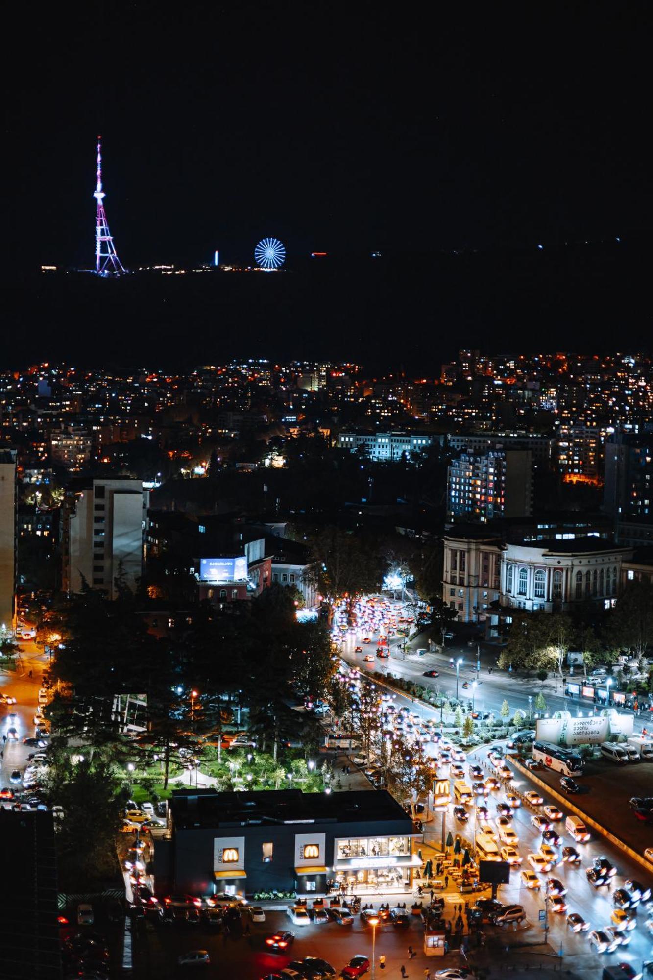 Hotel Sky Station Tbilisi Bagian luar foto