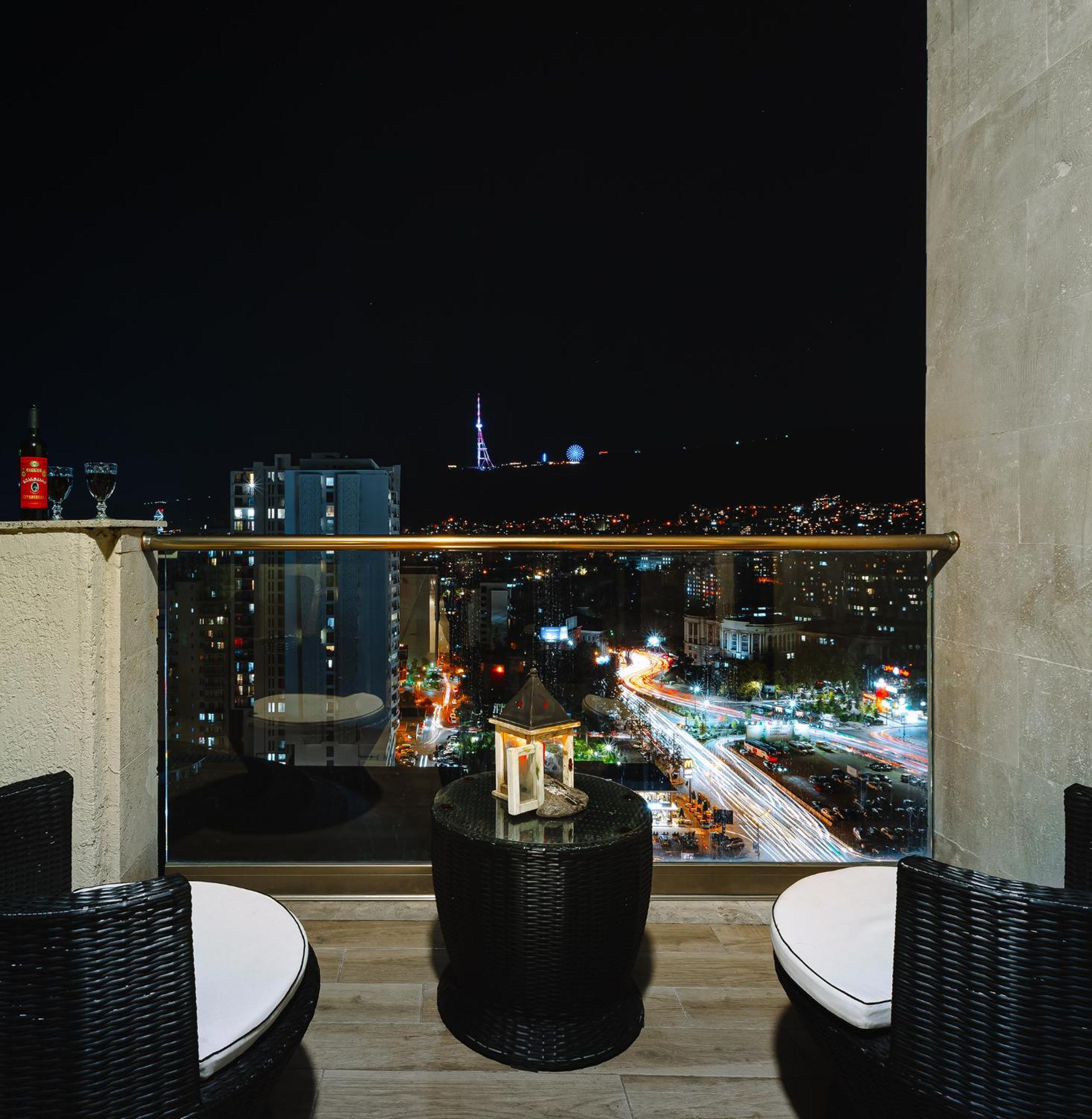 Hotel Sky Station Tbilisi Bagian luar foto