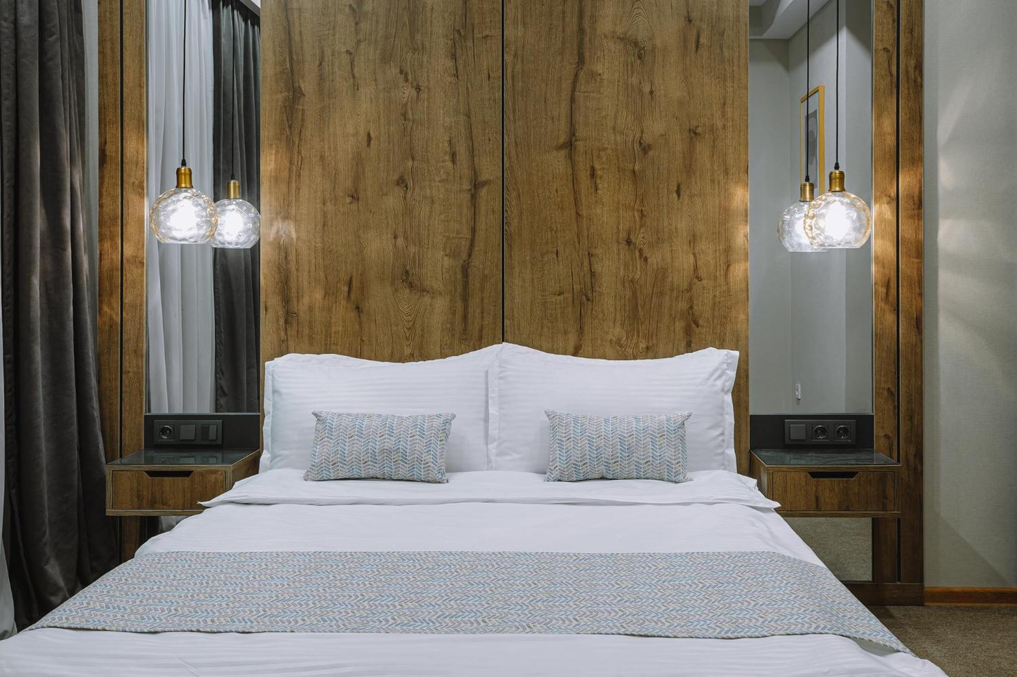 Hotel Sky Station Tbilisi Bagian luar foto