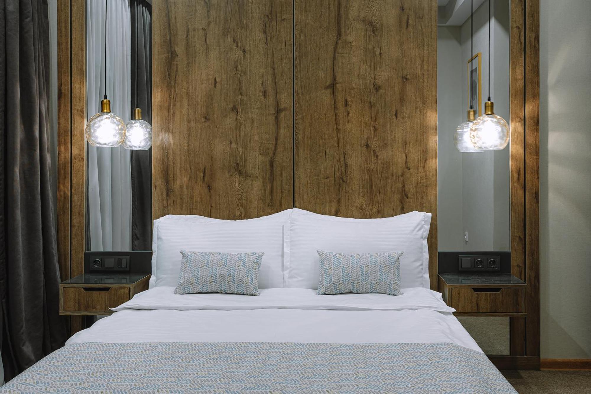 Hotel Sky Station Tbilisi Bagian luar foto