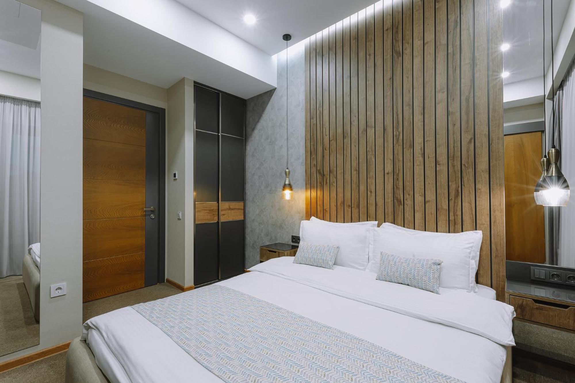 Hotel Sky Station Tbilisi Bagian luar foto