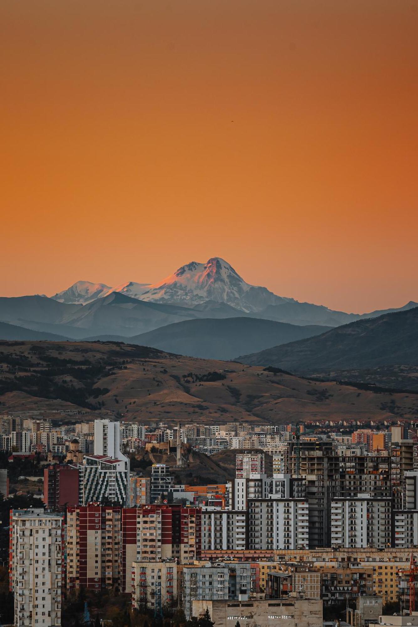 Hotel Sky Station Tbilisi Bagian luar foto