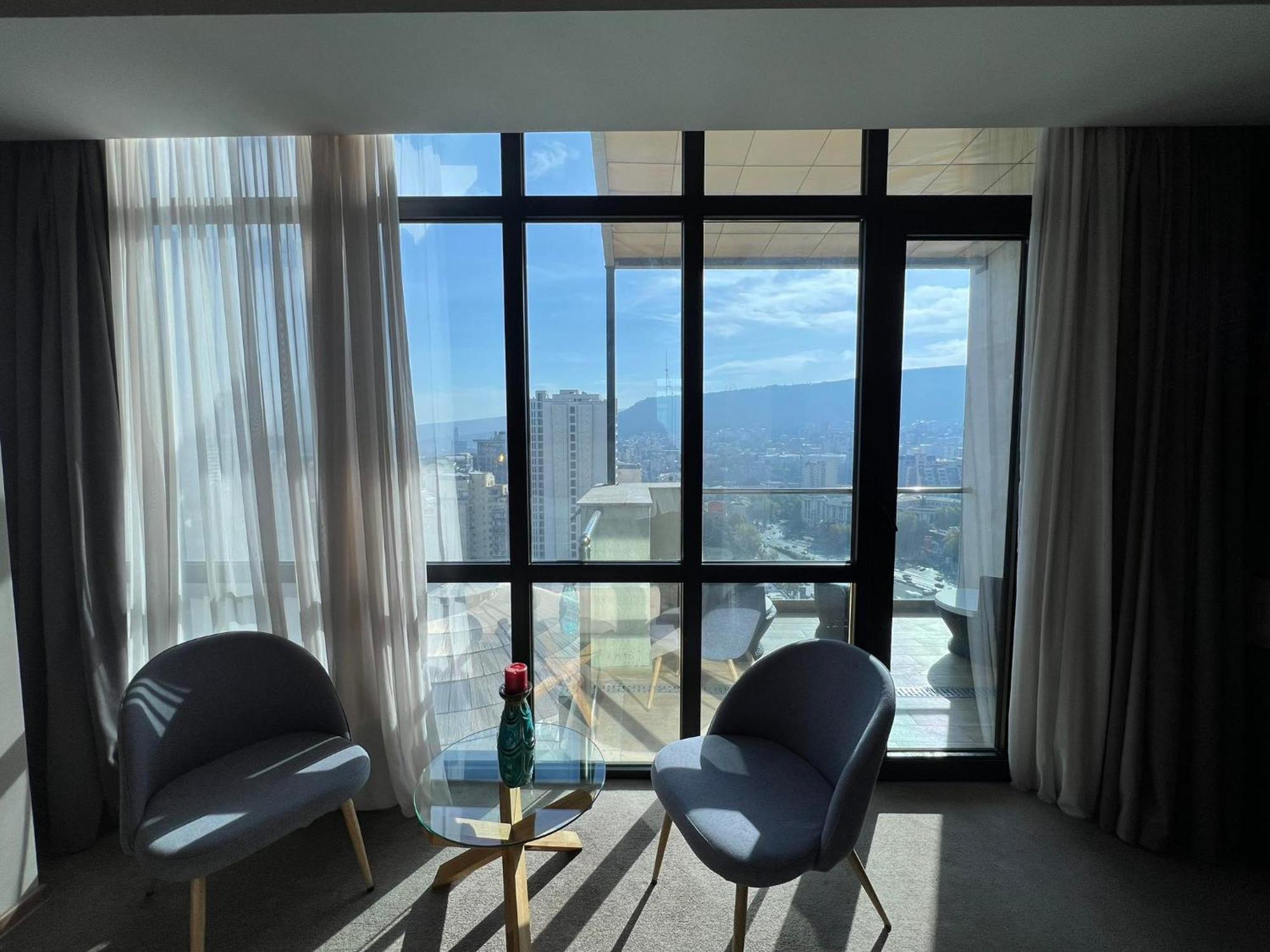 Hotel Sky Station Tbilisi Bagian luar foto